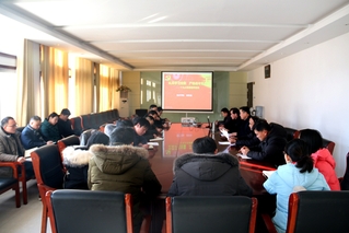 胡恩彪為機關第一黨支部上黨課